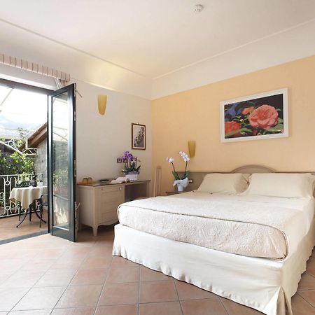 Relais Villa Angiolina Sorrento Exterior foto