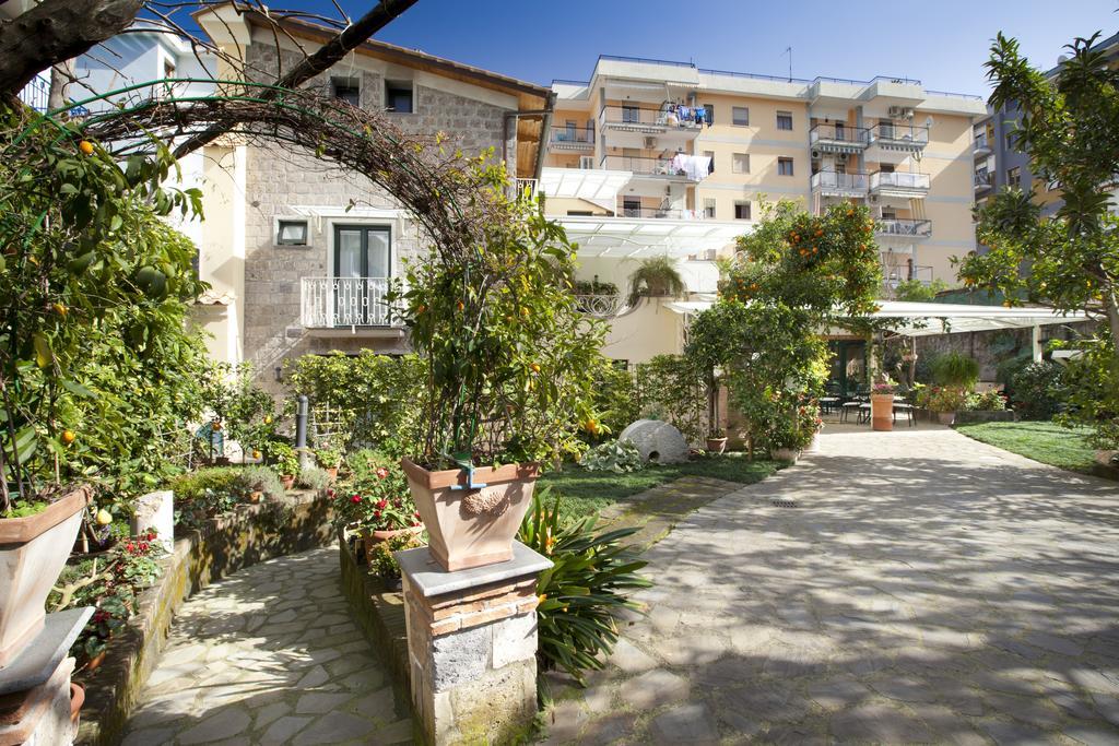 Relais Villa Angiolina Sorrento Exterior foto