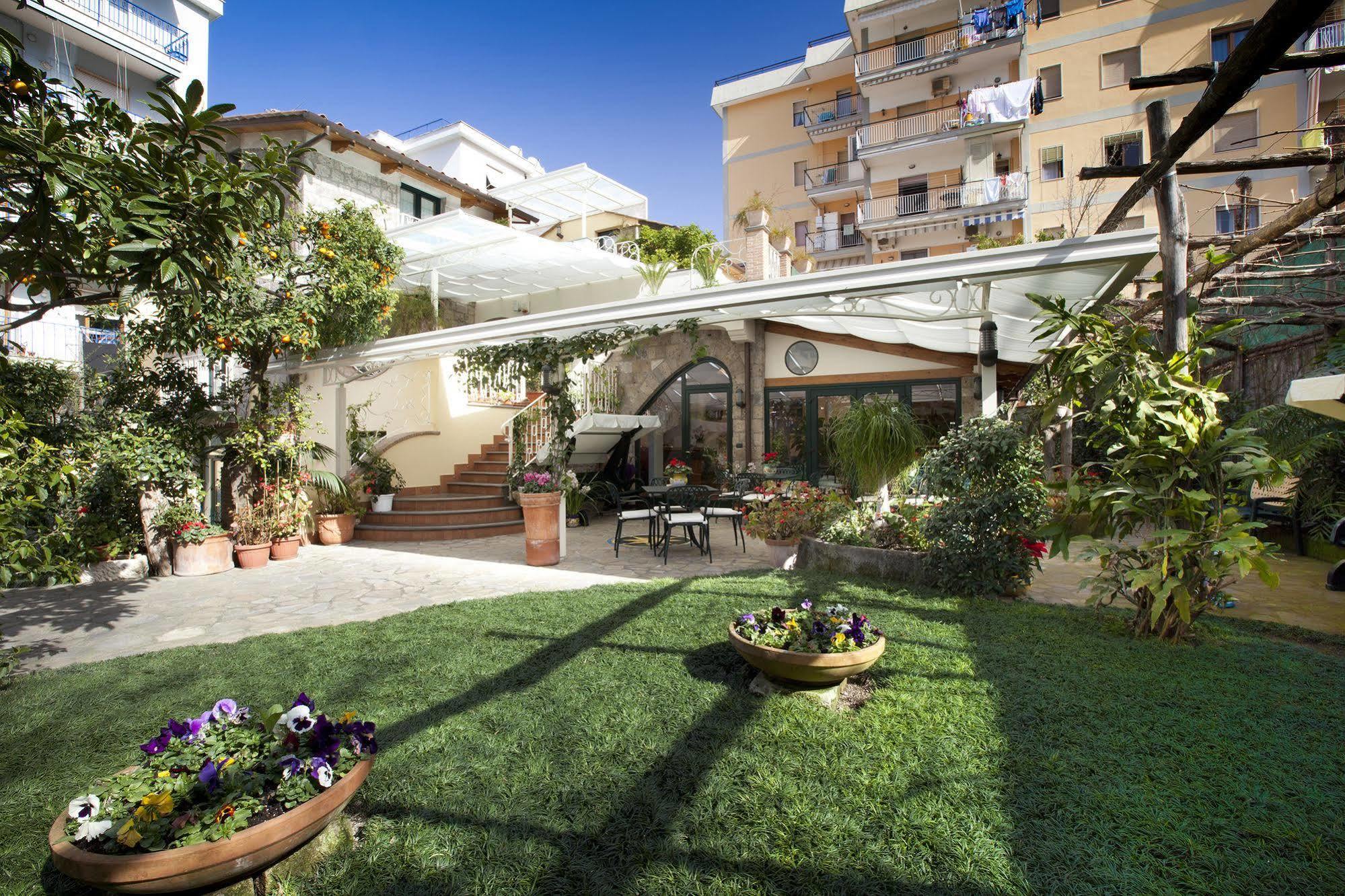 Relais Villa Angiolina Sorrento Exterior foto